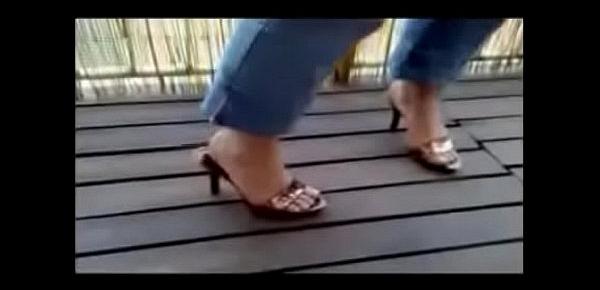 Scarpe e piedi